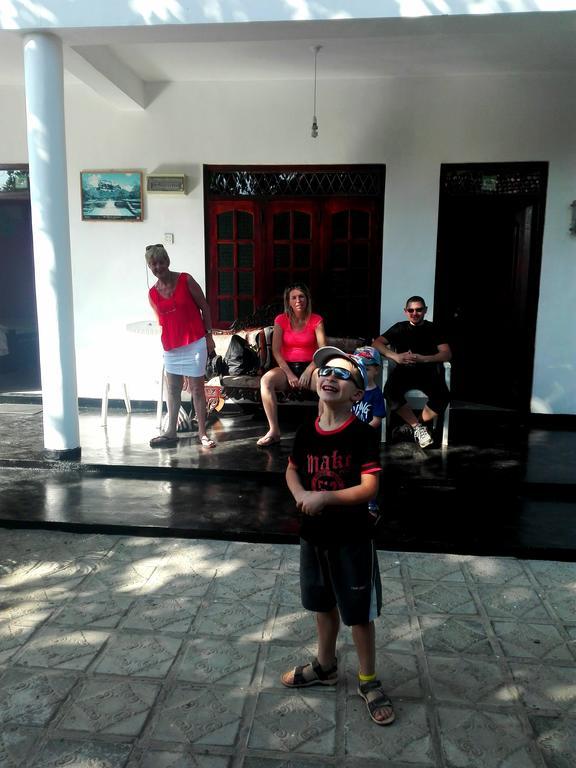 Takeshi Inn Dambulla Exterior foto