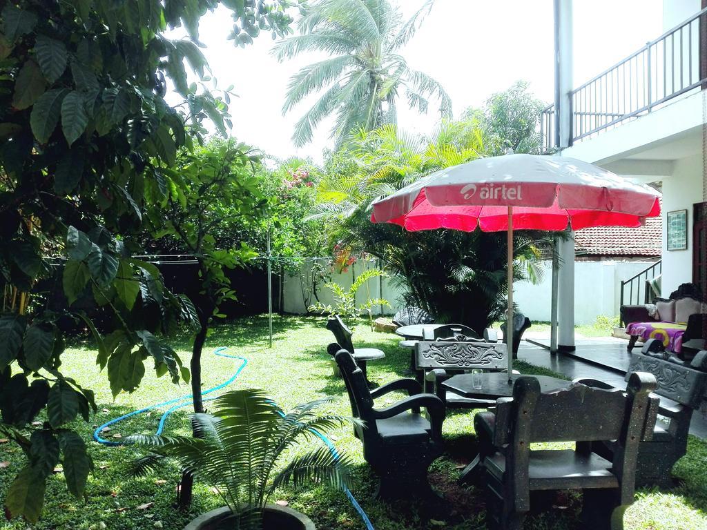Takeshi Inn Dambulla Exterior foto