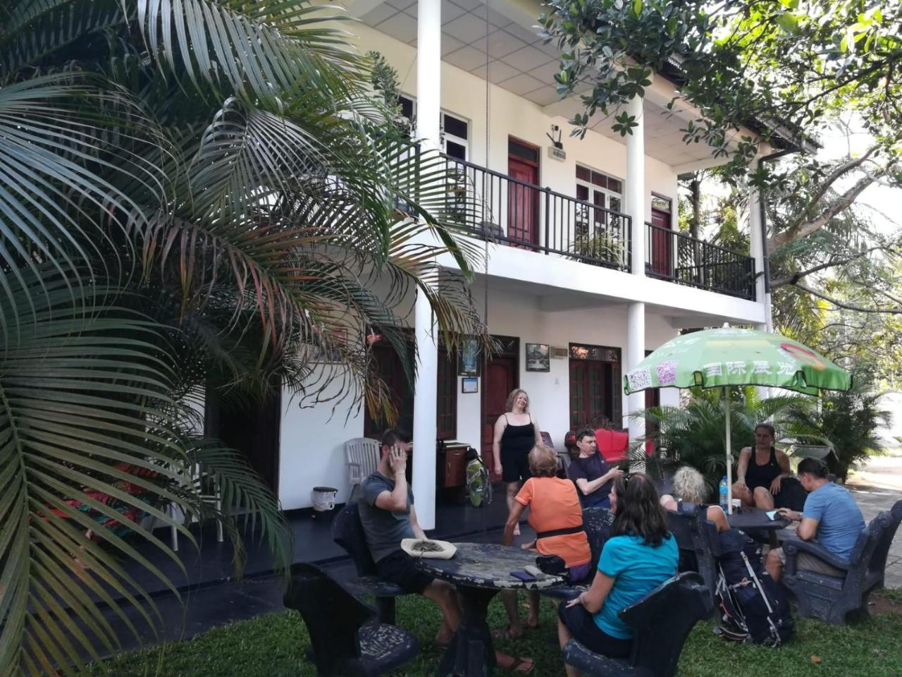 Takeshi Inn Dambulla Exterior foto